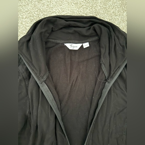 Thyme maternity black zip up xxs - Picture 4 of 4